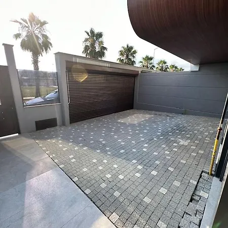 Villa Magnificent With Private Pool
